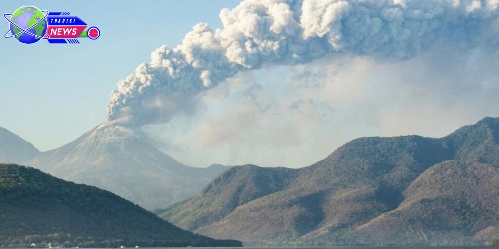 Gunung Lewotobi